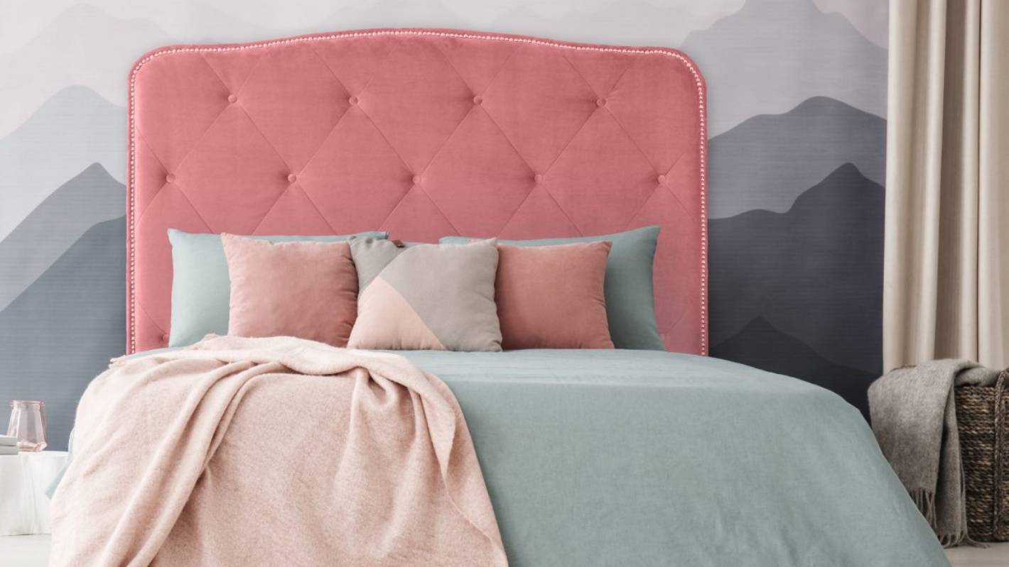 A classy and classic headboard style; the Cleveland. Featuring a diamond stitch pattern on a gorgeous velvet and is finished with a row of silver strip studs. NZ made, please allow 6-8 weeks for production.